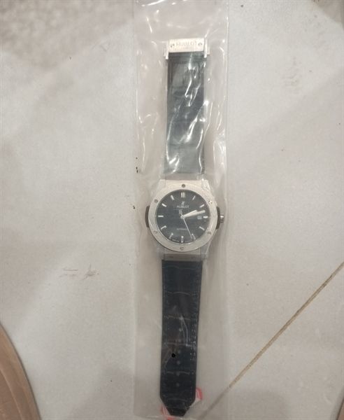  Đồng hồ Hublot mặt trơn - Sz 31 