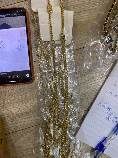  Belt Chanel xích vàng nhỏ 