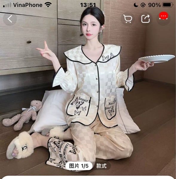  Set pzm lụa dài cổ viền đen ht bướm 