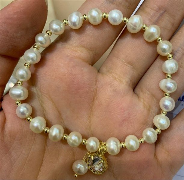  Vòng tay ngọc trai nước ngọt 1 hạt đá 