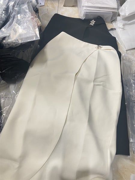  CVD cúc ngọc xẻ sau 