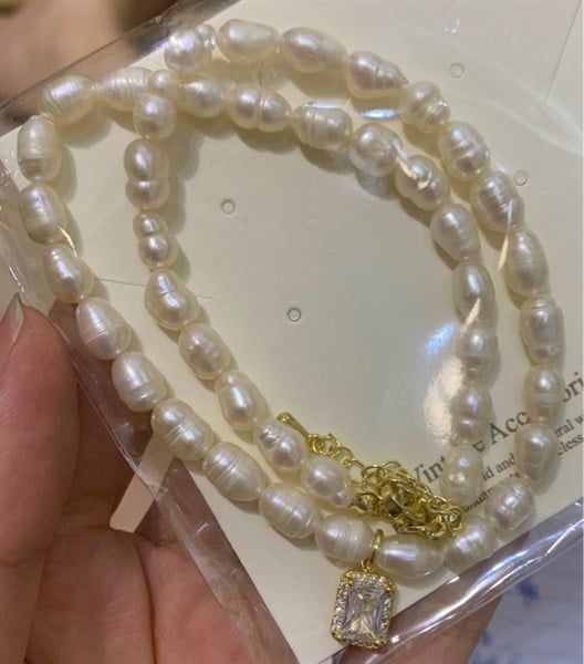  Vòng cổ ngọc trai nước ngọt hạt đá vuông 