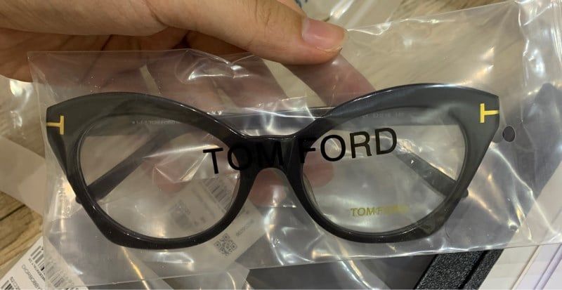  Kính 0 độ Tomford like auth 