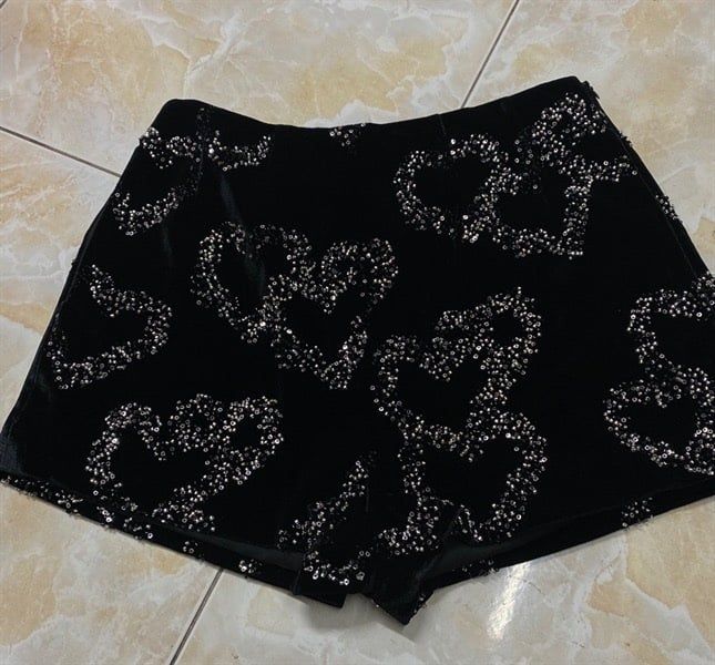  Quần sooc nhung tim đá 