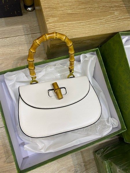  Túi xách Gucci quai gỗ 