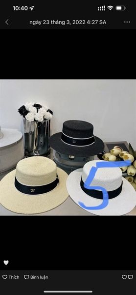  Mũ cói Chanel trắng vành đen 