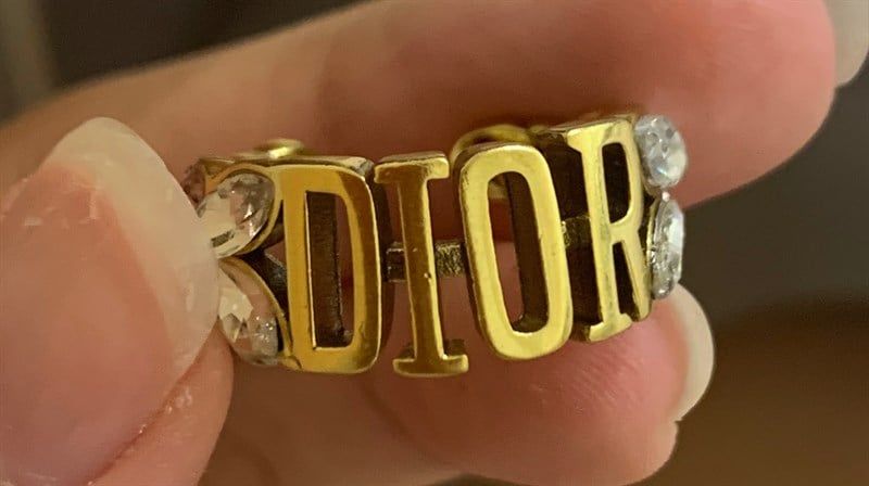  Nhẫn D dior lá đá 