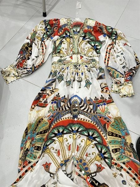  Váy Camilla dài tay ht thổ cẩm xanh đỏ dáng dài 