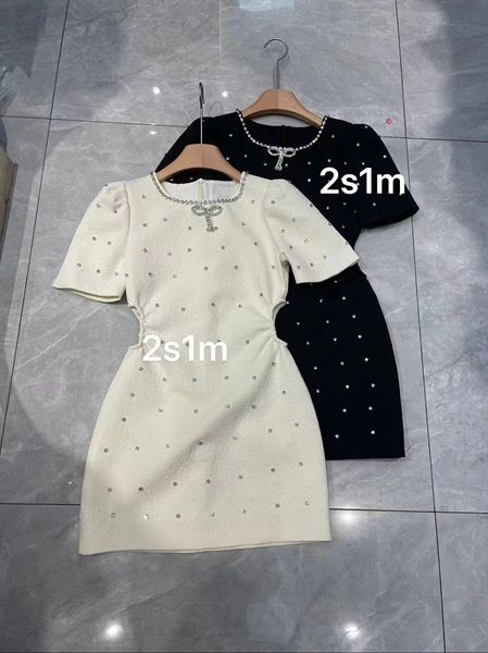  Váy Miu khoét eo đính đá kèm tag nơ (*) 