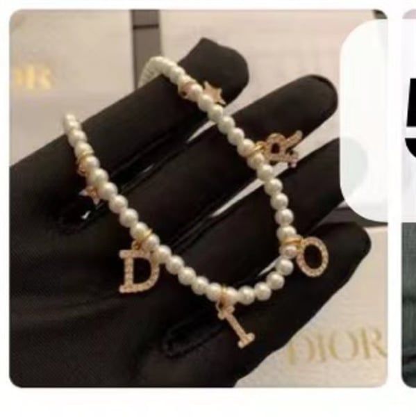  VC D ngọc nhỏ chữ Dior đá 