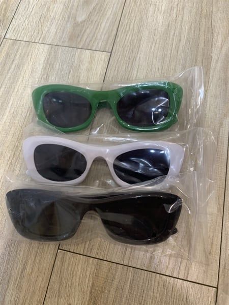  Kính râm mắt dẹt gạch 