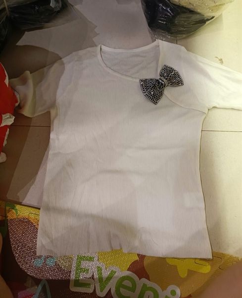  ANTN len đính nơ đá 