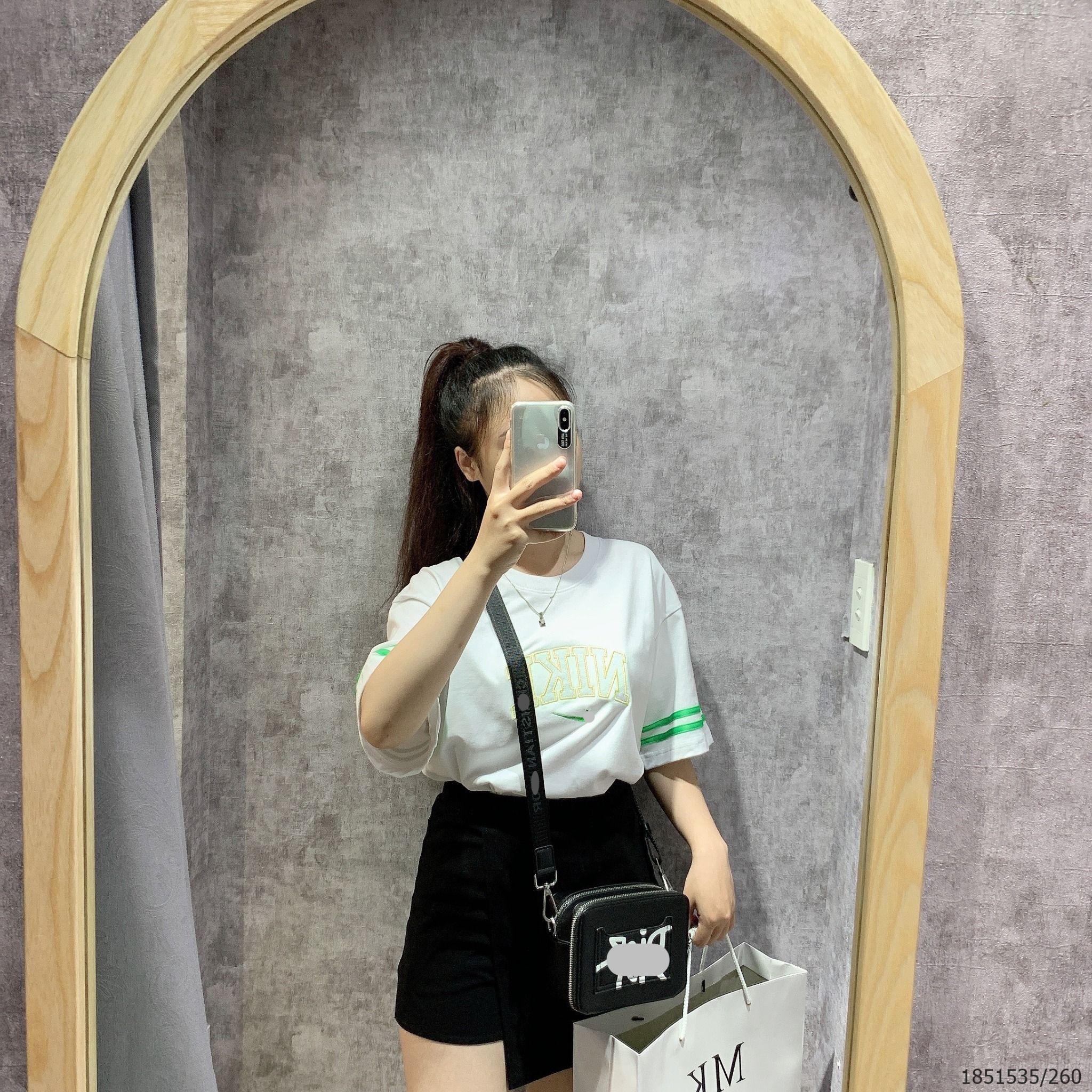  [ẢNH THẬT] Áo Ngắn Tay Nam Nữ Logo Trước Phối Tay Áo 