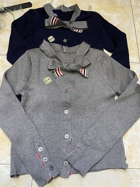  AKN len C nơ cổ kèm tag 