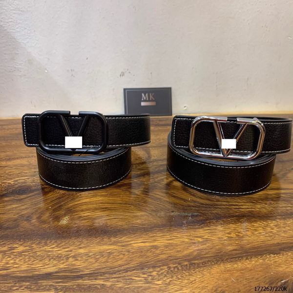  Thắt lưng chữ V logo to màu đen 