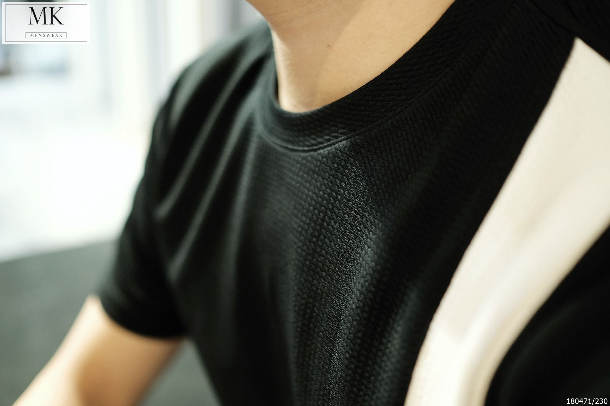  [Có Nhiều Màu] Áo Pull Ngắn Tay Cổ Tròn Vải Gân Phối 
