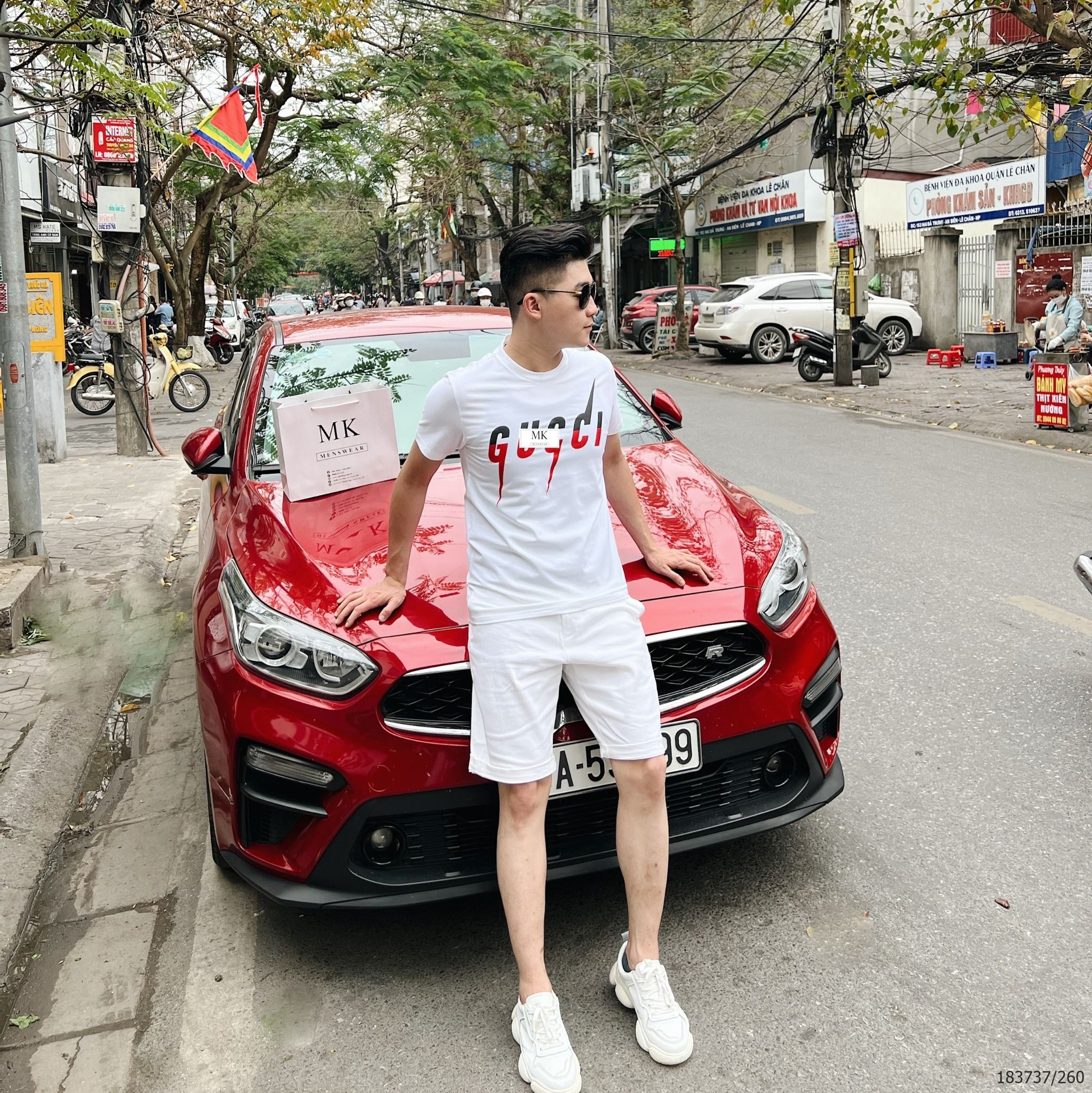  [ẢNH THẬT] Áo Phông Ngắn Tay Nam Nữ Đen/Trắng Chữ Ngực 