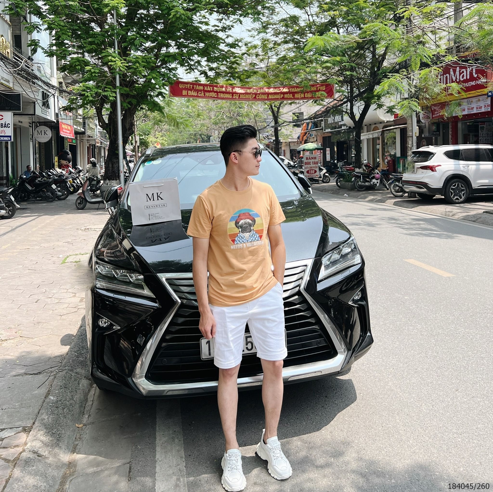  [ẢNH THẬT] Áo Ngắn Tay Nam Nữ Trang Trí Hoạt Hình Ngực 