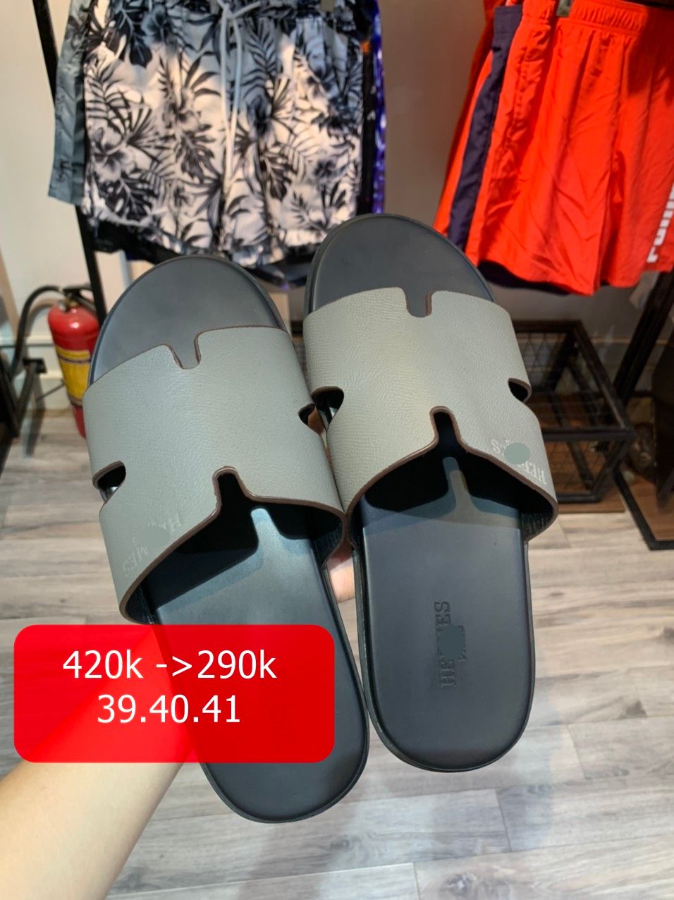  Dép Quai Da H.M 3 Màu: Đen/Đen đế cam/Xám 