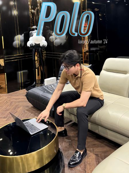  MK Áo Polo Ngắn Tay Nam Nữ B Màu Nâu Trơn Cải Cổ 2024 