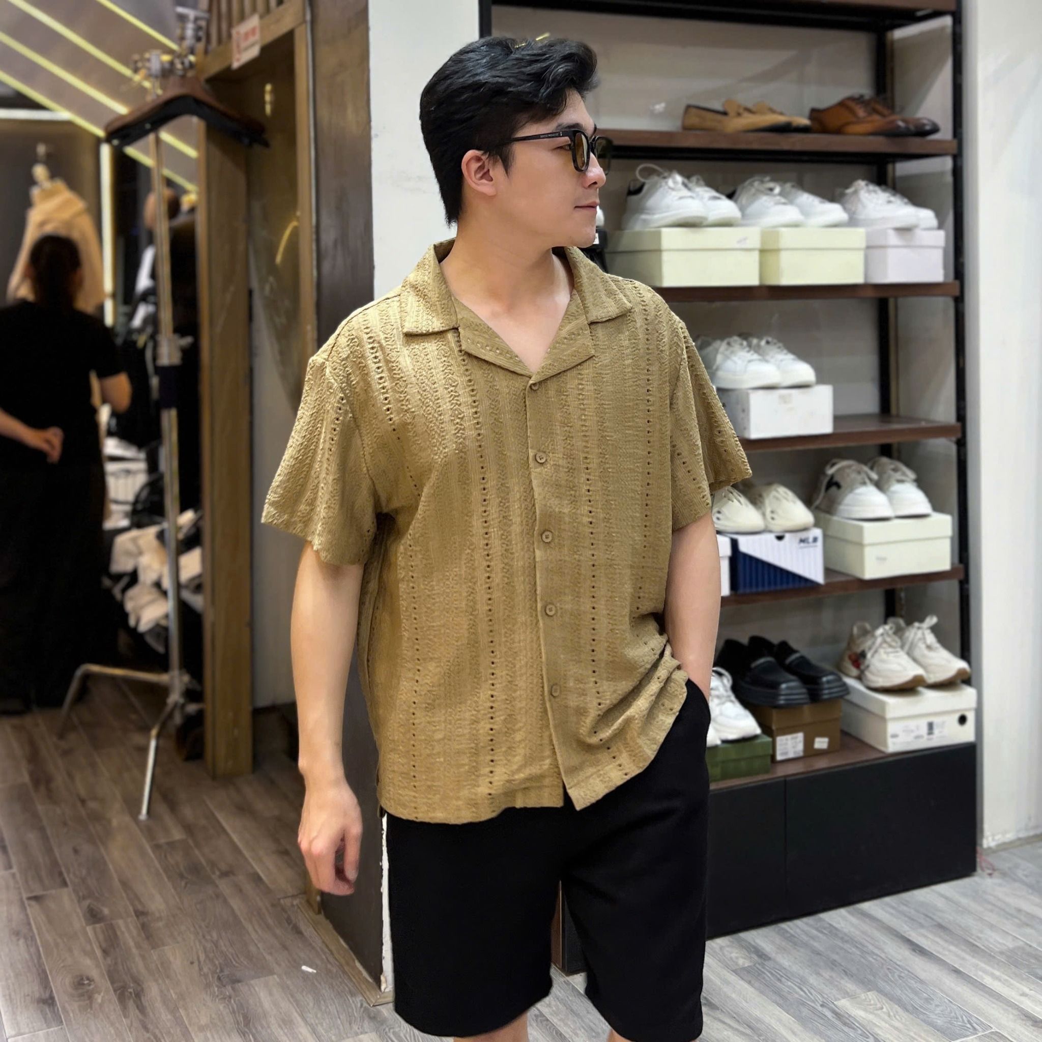  [ẢNH THẬT] Sơ Mi Ngắn Tay Nam Nữ Cổ Vest 7018 