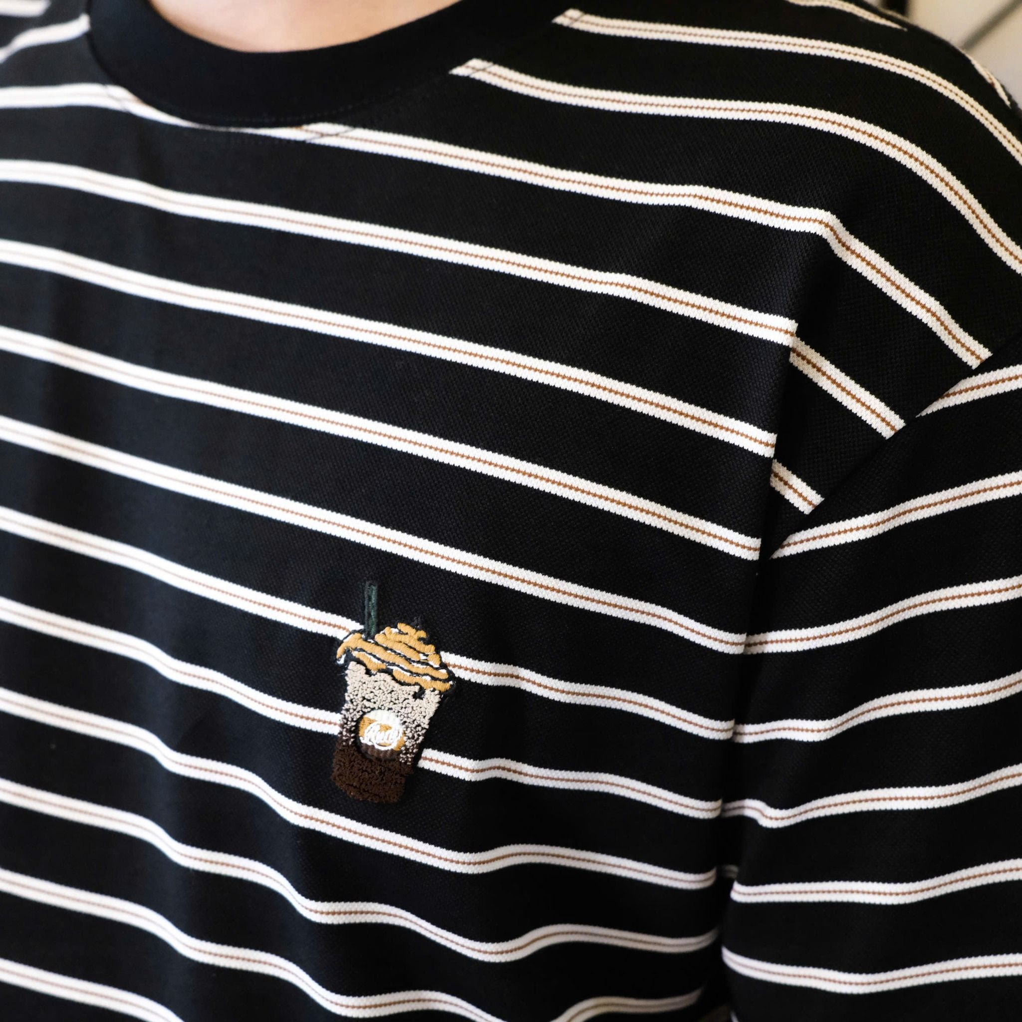  [ẢNH THẬT] Áo Phông Ngắn Tay Nam Kẻ Ngang Logo LY Kem 2598 