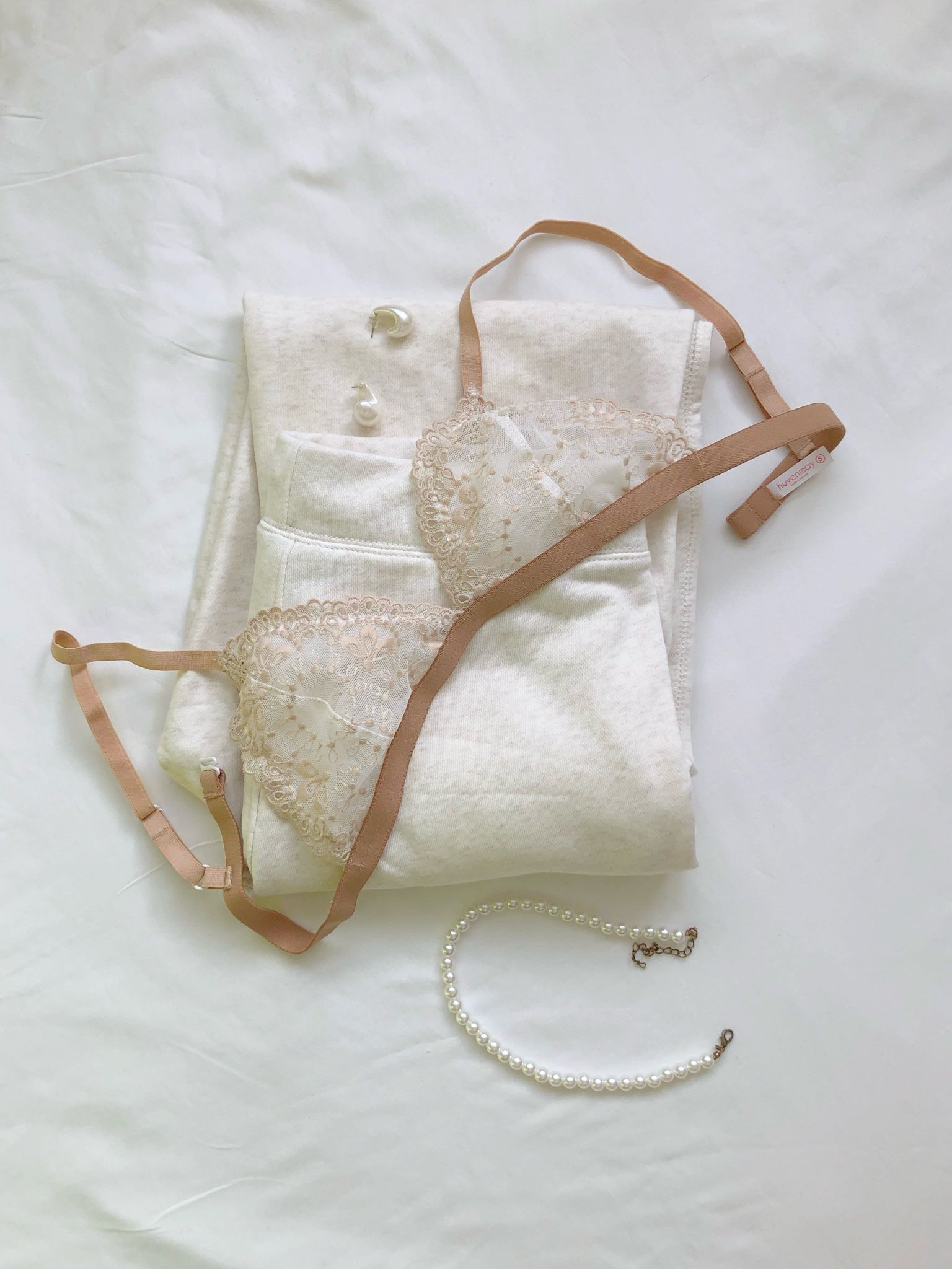 Áo Ren Mocha dây mảnh