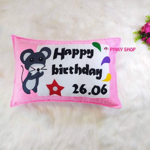 Gối handmade vải nỉ chữ nhật tặng cho bé gái màu hồng nhạt dễ thương hình chú Chuột xám, chữ 