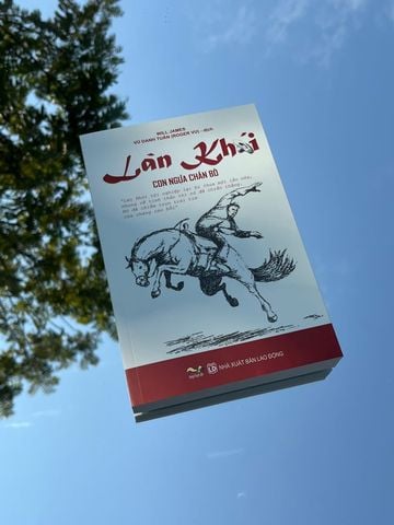 Làn Khói – Con ngựa chăn bò