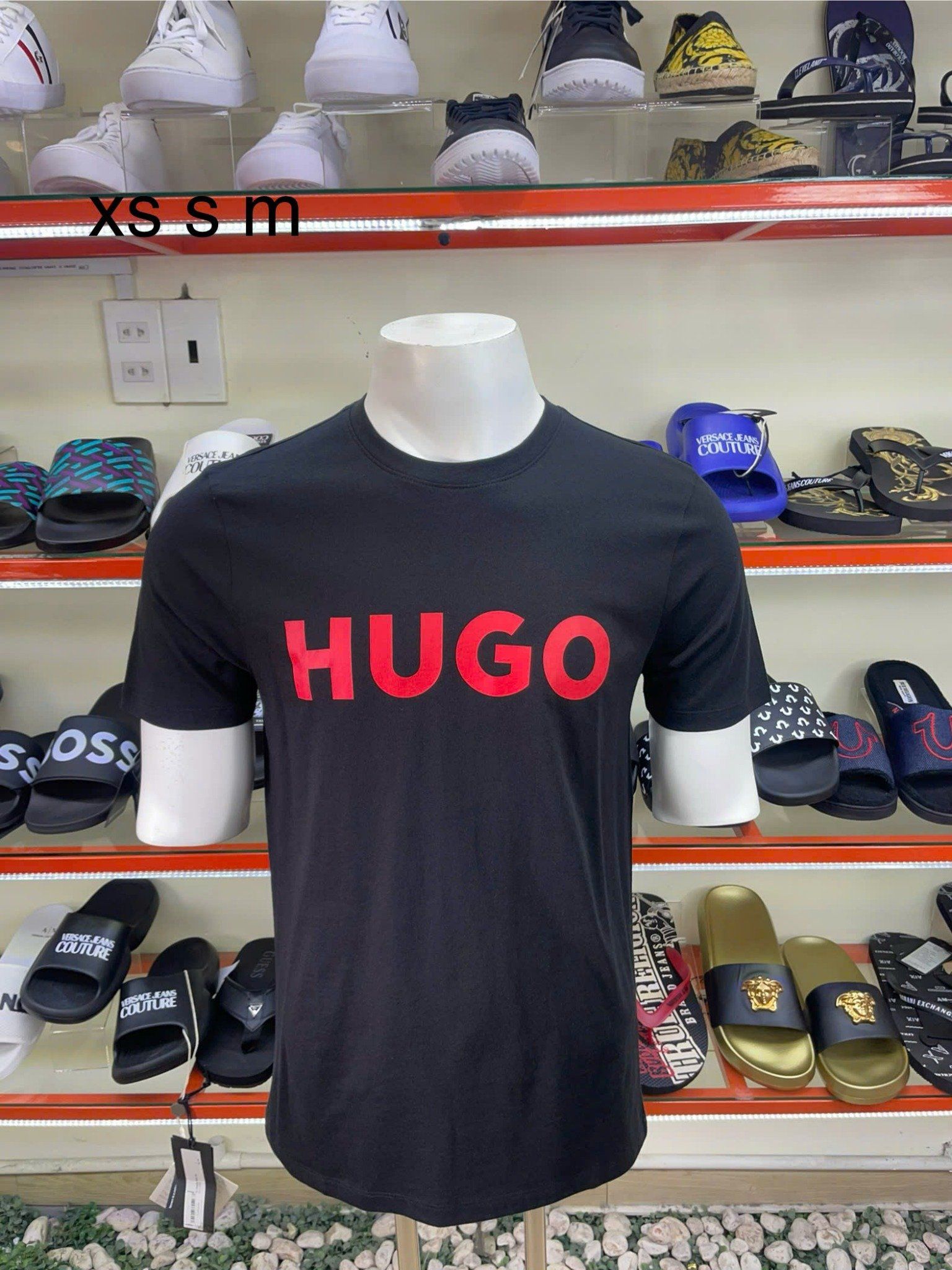 Áo Thun Hugo Boss Đen Chữ Đỏ - New - 50487980 - PB01
