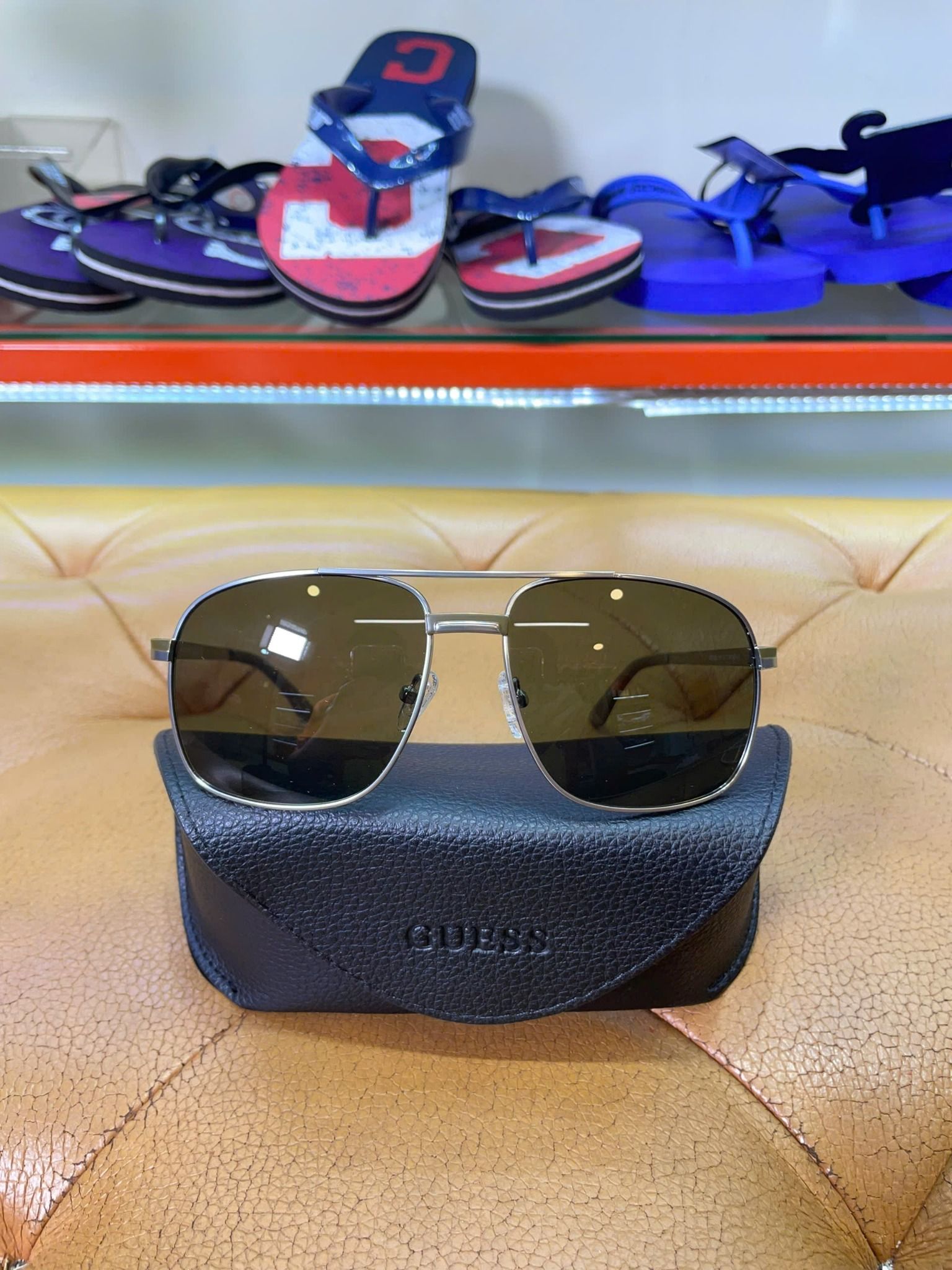 Mắt Kính Guess Gọng Bạc Tròng Xám Đen - New - MKGS8