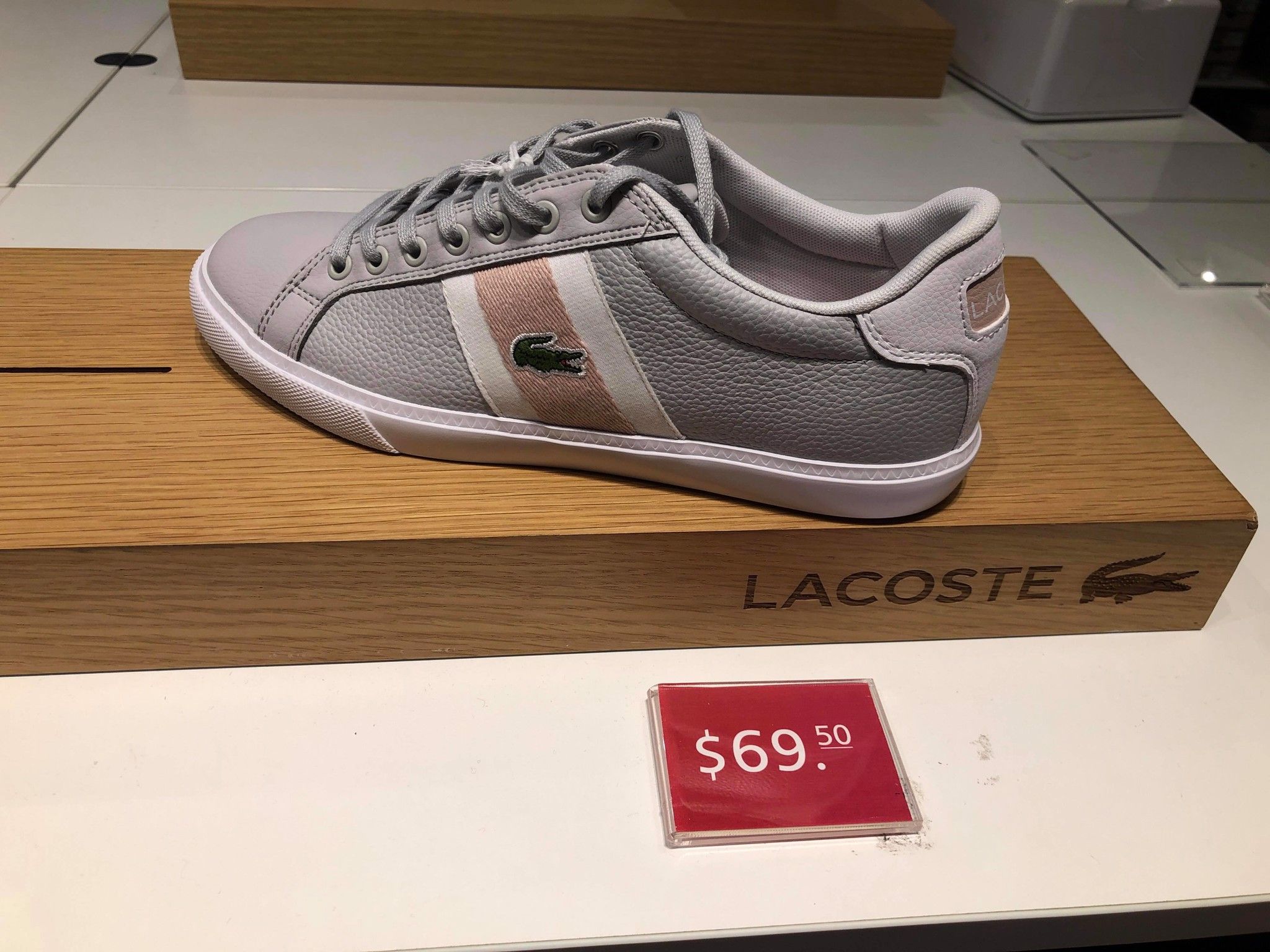 Lacoste G19