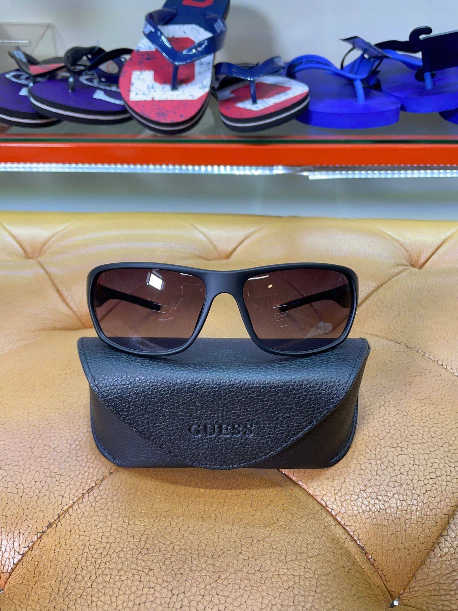 Mắt Kính Guess Gọng Đen Xanh Tròng Đen - New - MKGS10