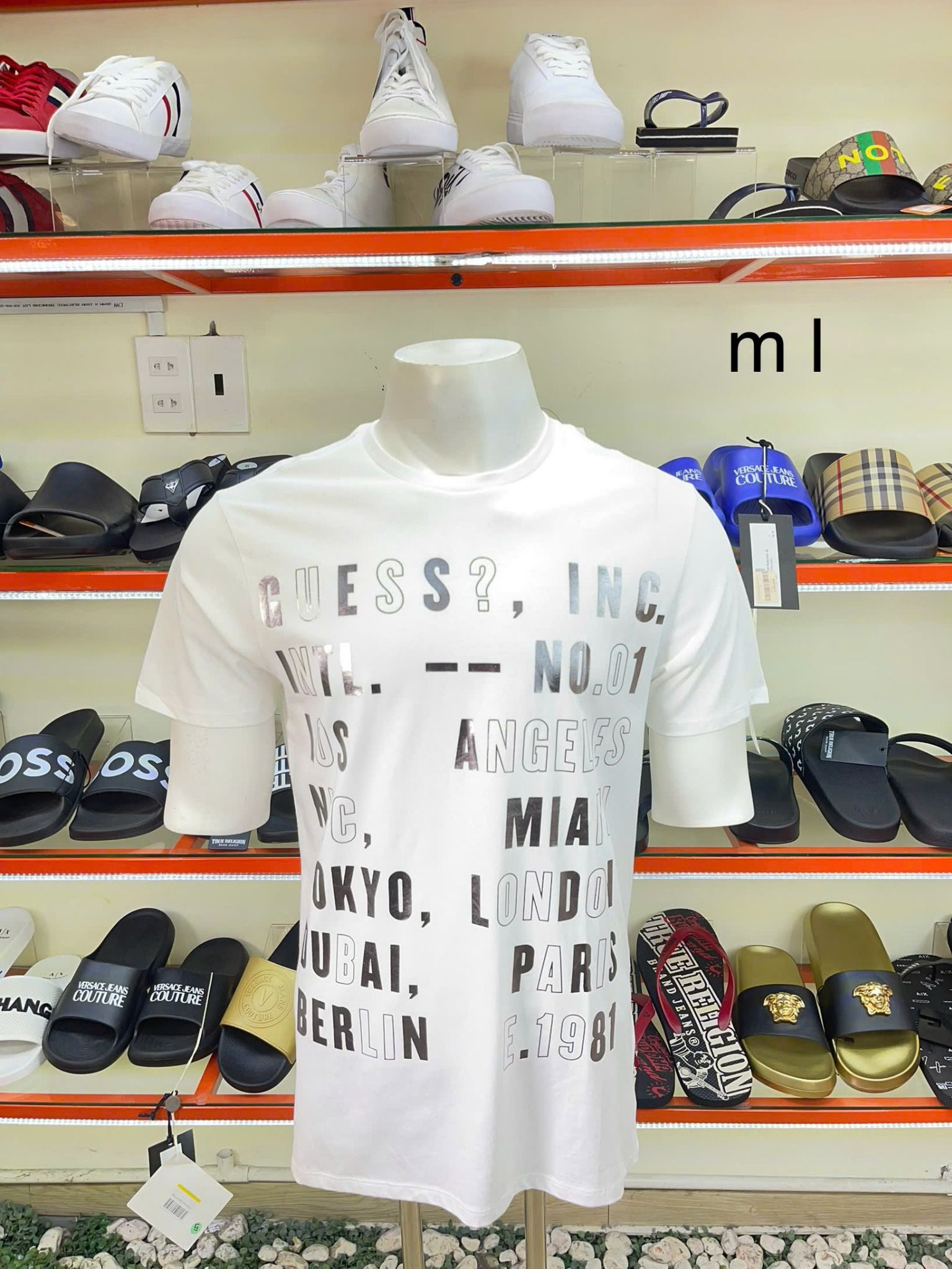 Áo Thun Guess Trắng Chữ Bạc - New - T5YI19KBIV0 - PC01