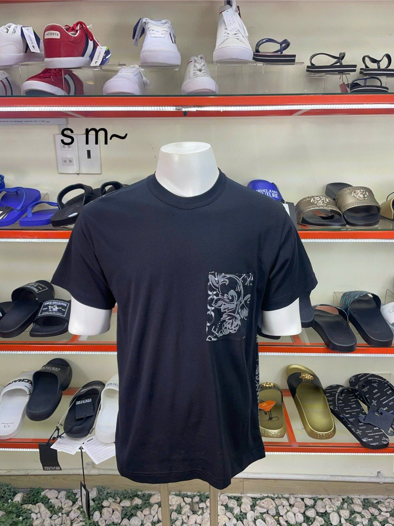 Áo Thun Versace Đen Túi In Hoa Xám - New - 75GAH6R1 - PA01