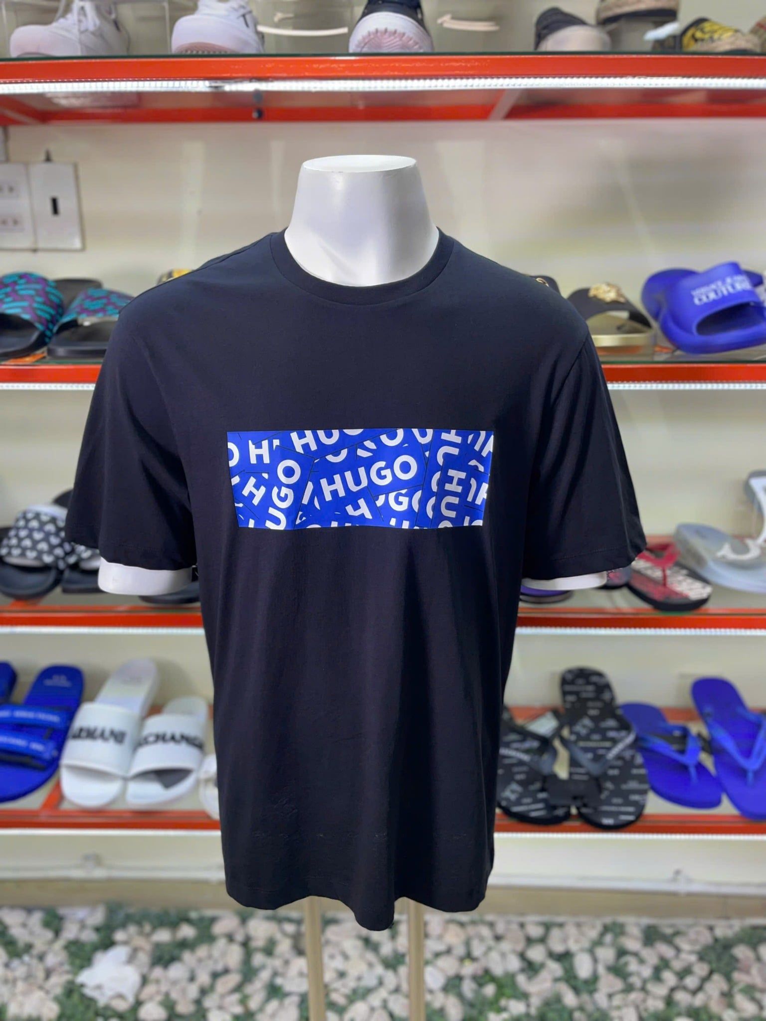 Áo Thun Hugo Boss Đen Chữ Xanh Trắng - New - 50515203 - PB01