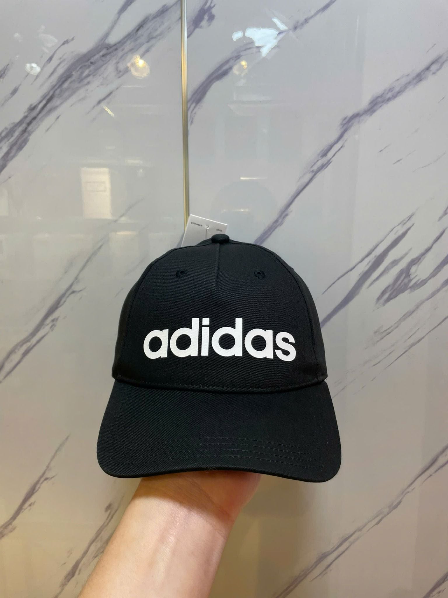 Nón Adidas Đen Chữ Trắng - New - DM6178