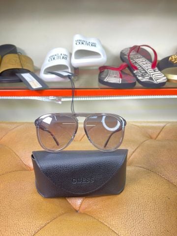 Mắt Kính Guess Xám Bản To Gọng Nhựa - New - SN7865643