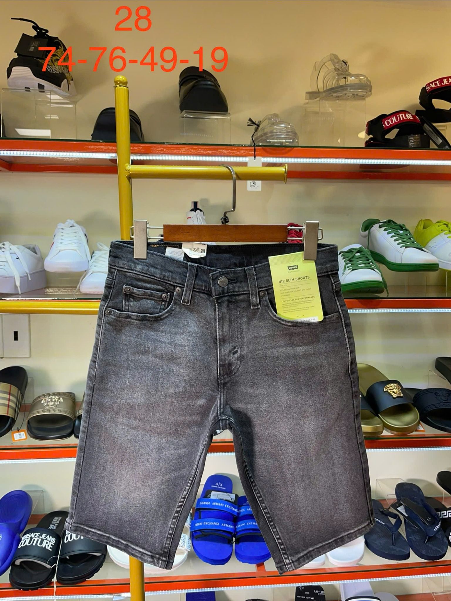 Quần Short Jeans Levi's Đen Slim - New - 393870071