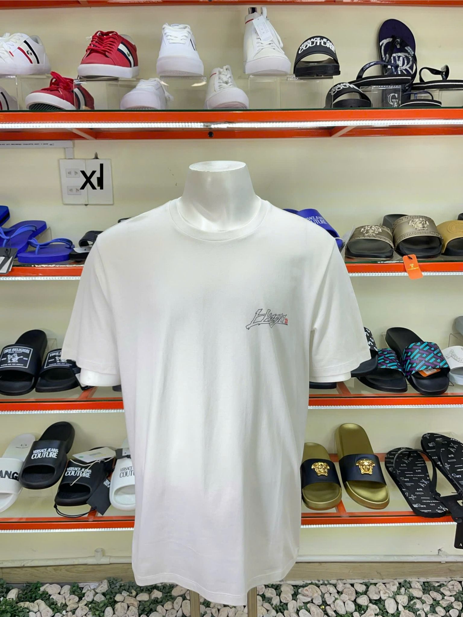 Áo Thun Hugo Boss Kem Chữ Đen Đỏ Nhỏ - New - 50535677