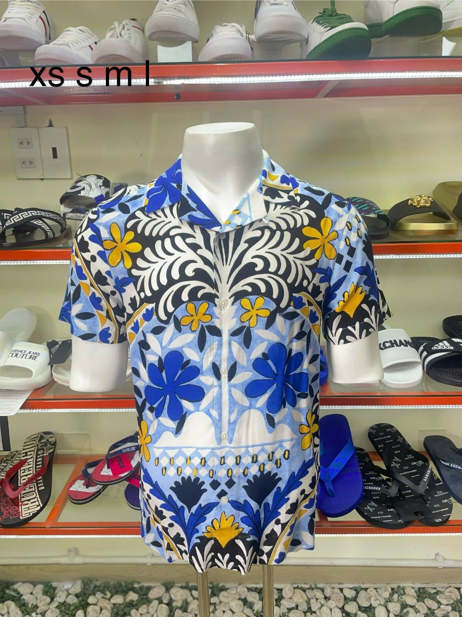 Áo Sơ Mi Tay Ngắn Express Xanh Biển Hoa Lá Đen Vàng - New - 01698544 - TD01