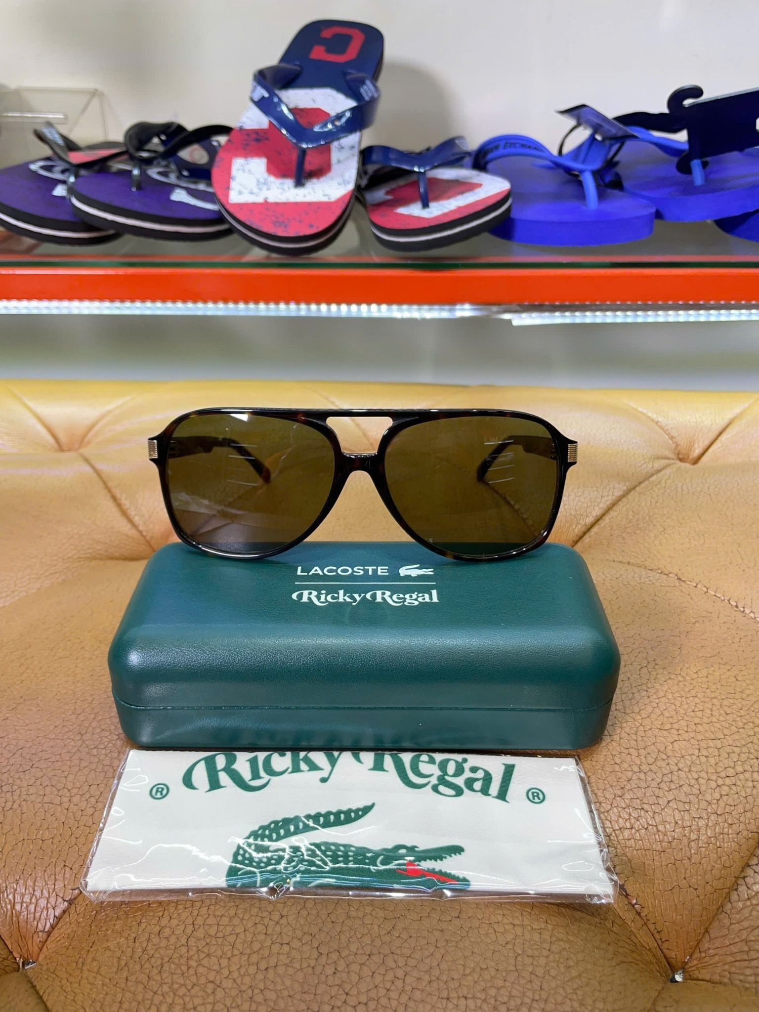 Mắt Kính Lacoste Gọng Đen Tròng Xanh Đen - New - MKLCT9