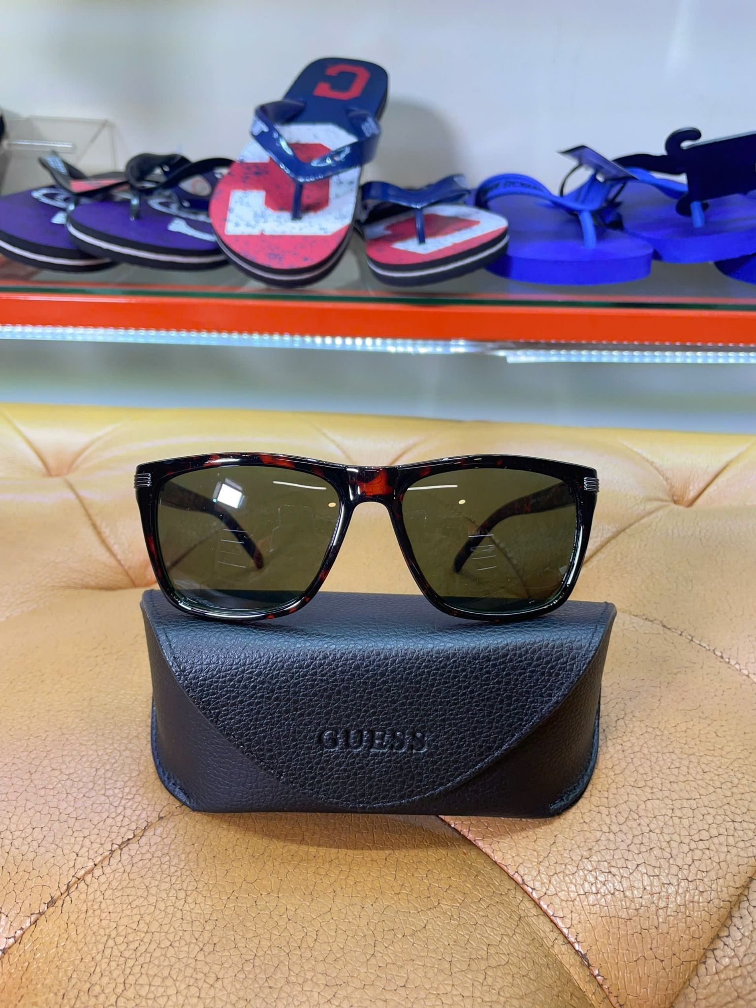 Mắt Kính Guess Nâu Đen Vằn Tròng Đen - New - MKGS9