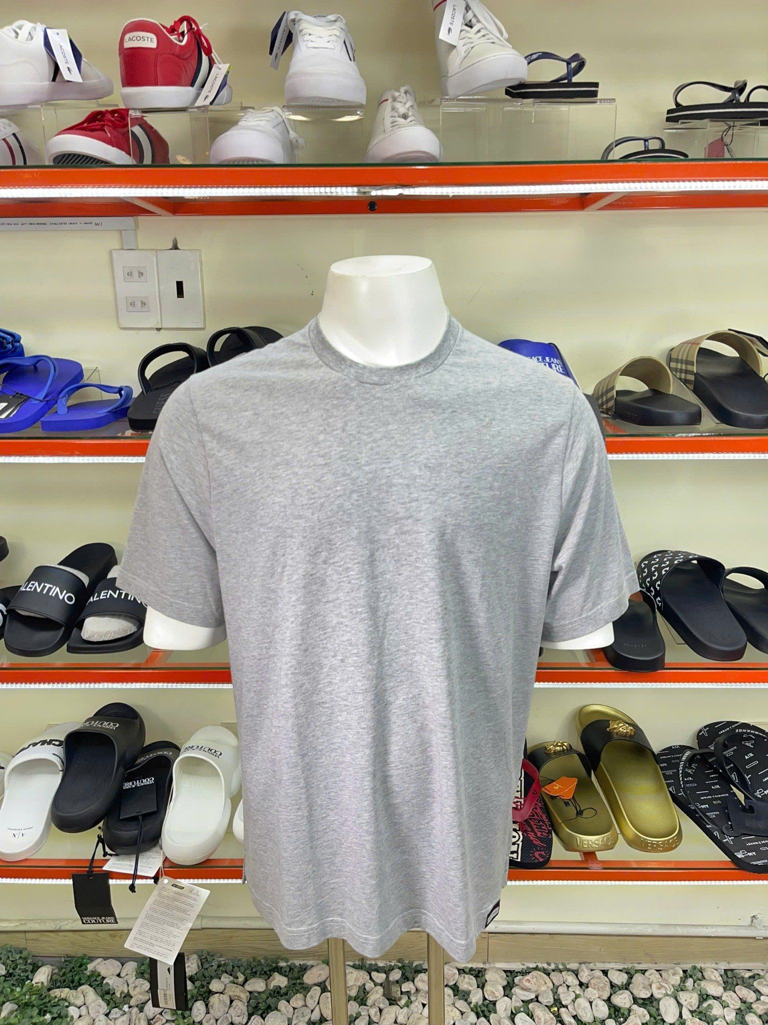 Áo Thun DSQ Dsquared2 Xám Logo Chữ Lá Phong Sau Gáy - New - D9M3Z4850 - PC01