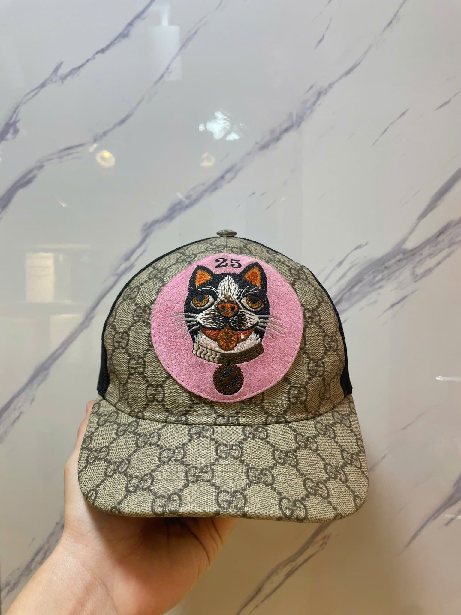 Nón Lưới Gucci Đen Chó Hồng - Like New 99 - GCCH01