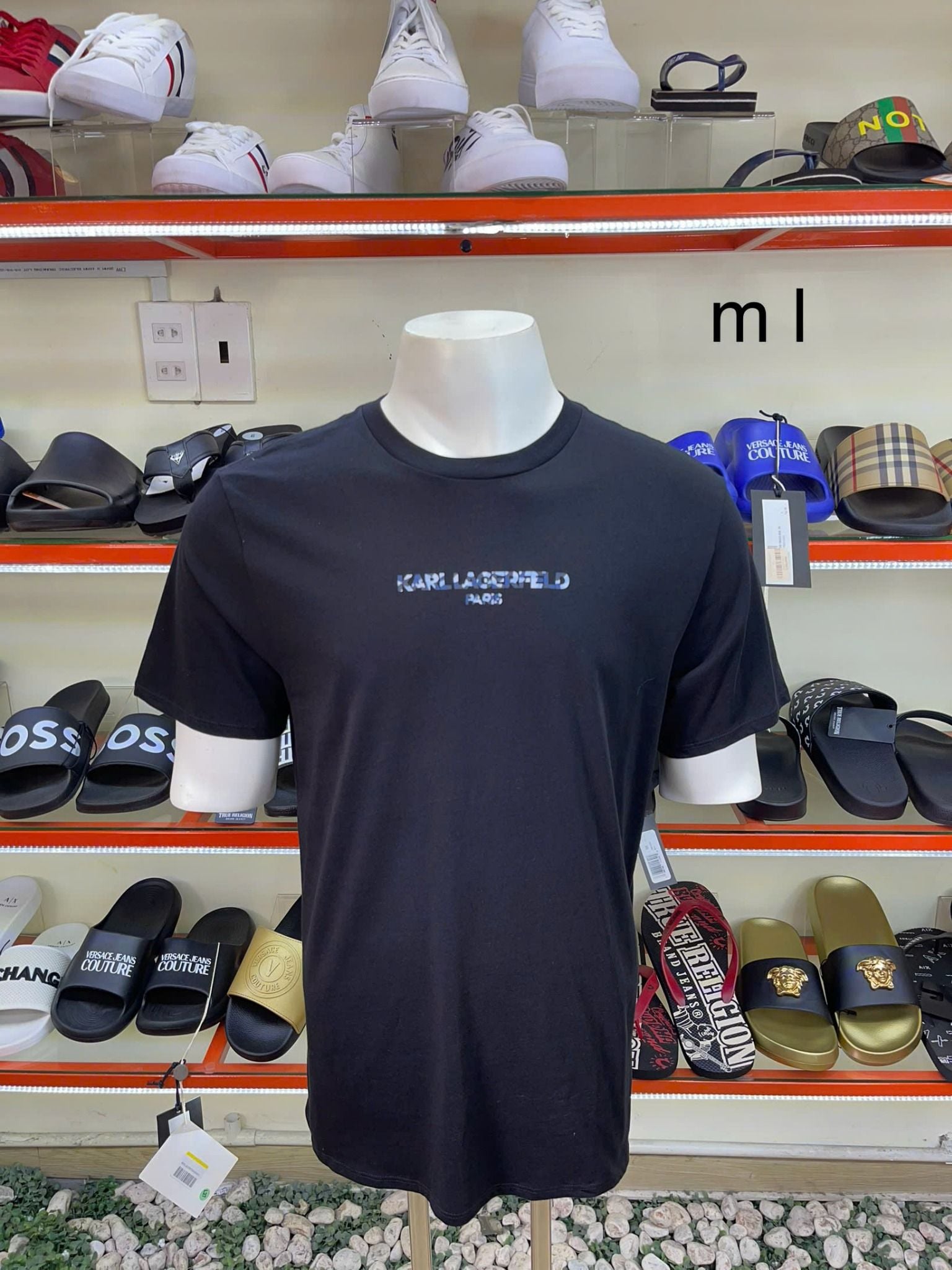 Áo Thun Karl Lagerfeld Đen Chữ Xanh Sọc Nhỏ - New - LM5G2069 - PC02