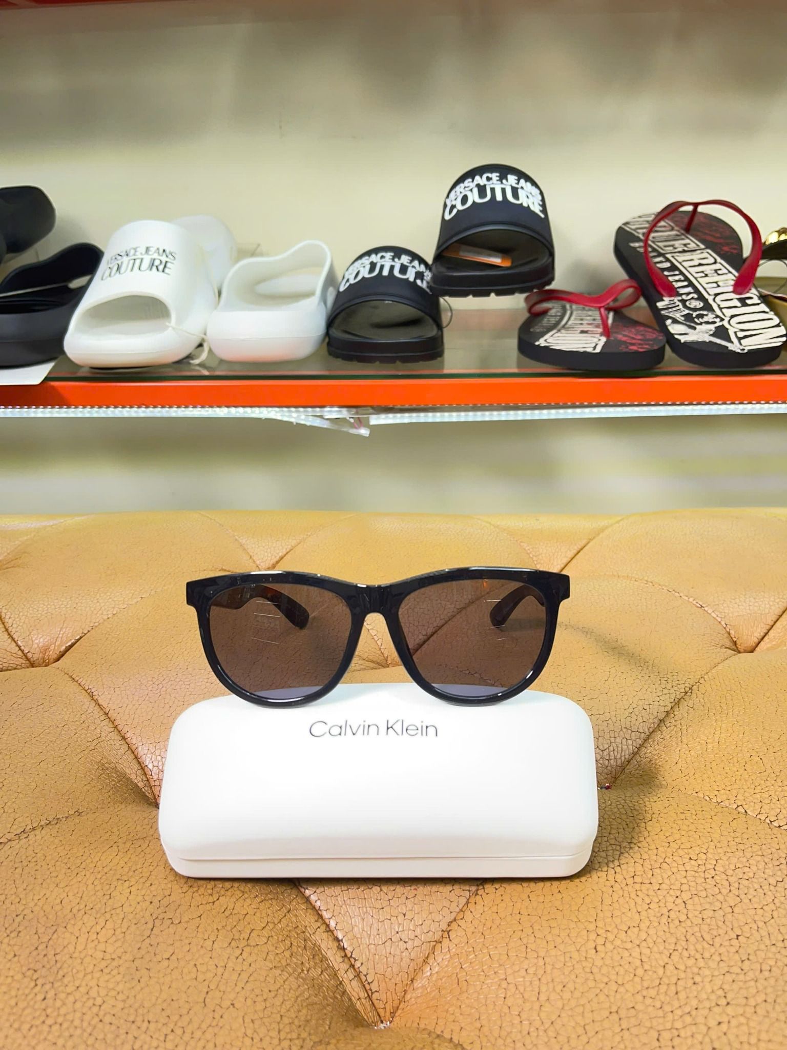 Kính CK Calvin Klein Gọng Đen Trơn - New - CK19567S