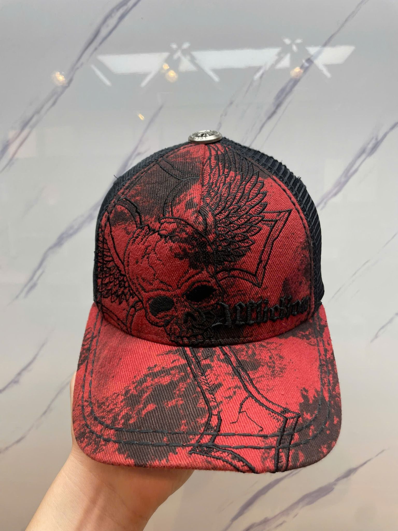 Nón Lưới Affliction Đỏ Đầu Lâu Đen - New Không Tag - N375