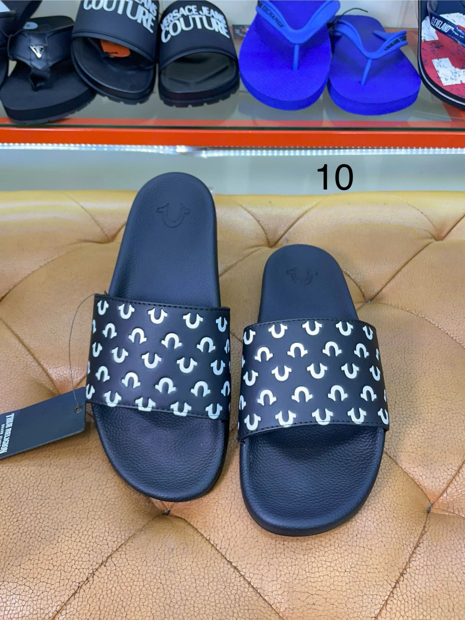 Dép True Religion Đen In Logo Trắng Nhỏ - New - TRSLIDE018