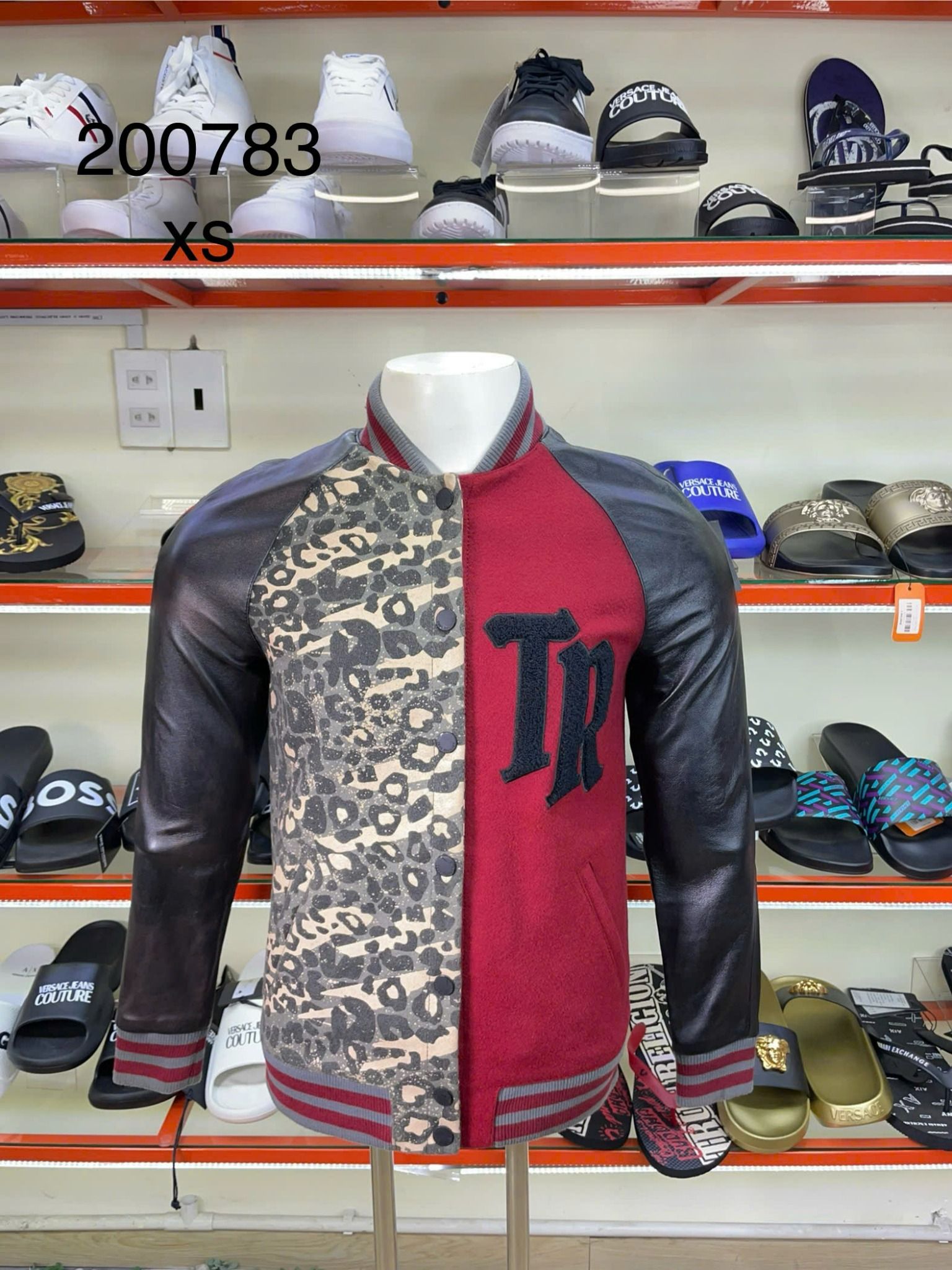 Áo Khoác Đen Đỏ Da beo True Religion - New - 200783